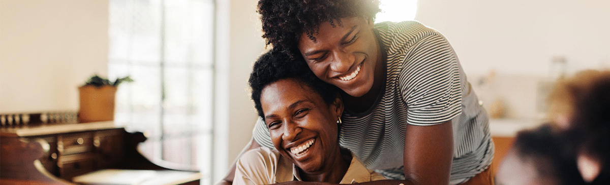 Taux d'usure 2026 : famille prenant ensemble le petit déjeuner